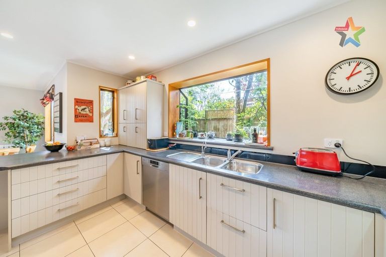 Photo of property in 2a Hobbs Grove, Epuni, Lower Hutt, 5011