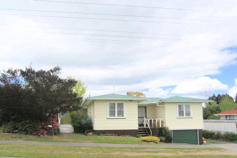 Photo of property in 87 Gillies Avenue, Taupo, 3330