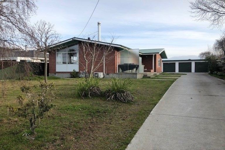 Photo of property in 6 Rowan Avenue, Aranui, Christchurch, 8061