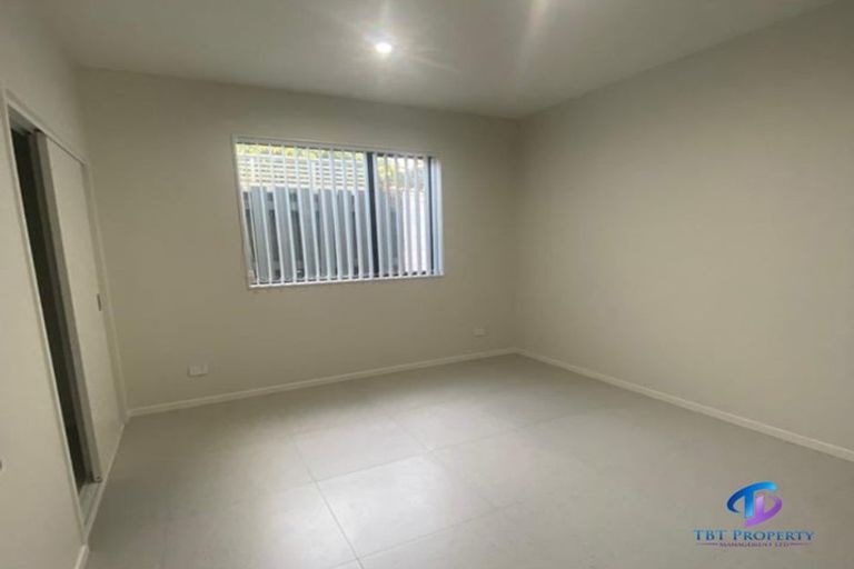 Photo of property in 36 Cambridge Terrace, Papatoetoe, Auckland, 2025