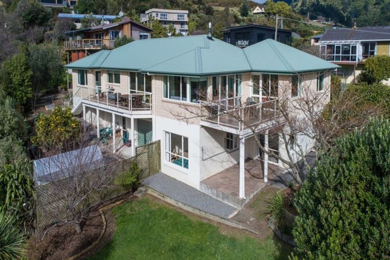 Photo of property in 34 Moana View Road, Waikawa, Picton, 7220