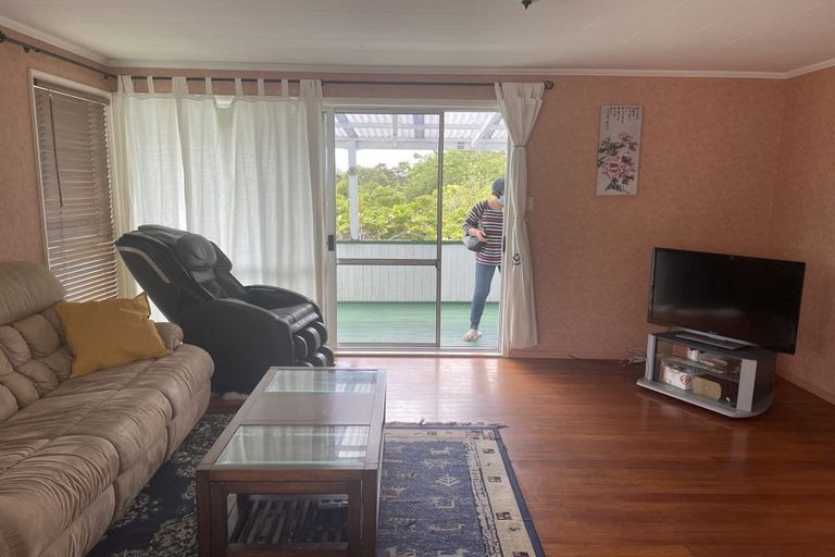 Photo of property in 14 Malters Place, Browns Bay, Auckland, 0630