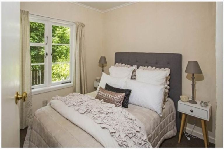 Photo of property in 3/11 Glenfern Road, Mellons Bay, Auckland, 2014