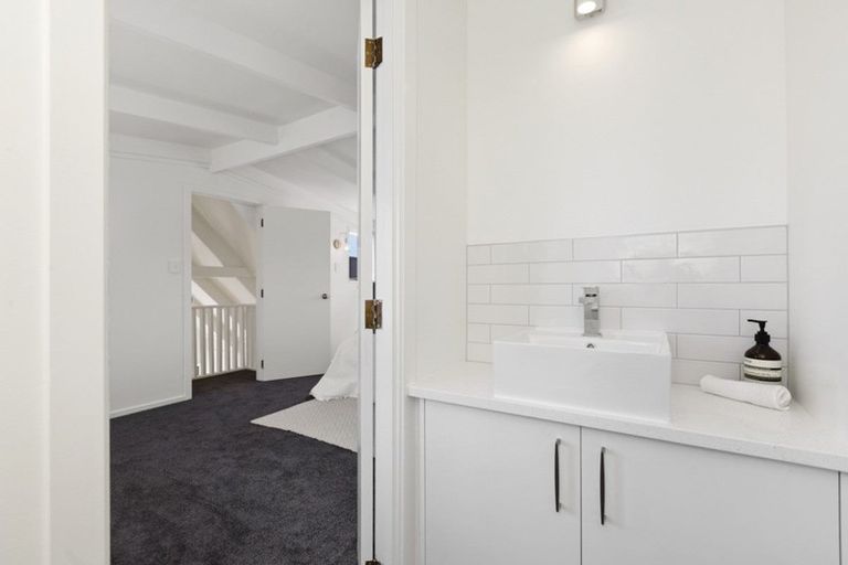 Photo of property in 2/58 Hepburn Road, Glendene, Auckland, 0602