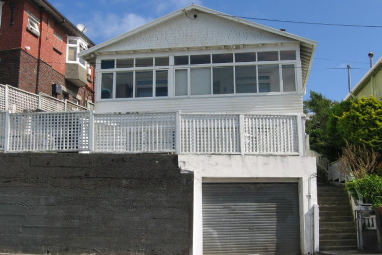 Photo of property in 15 Hankey Street, Mount Cook, Wellington, 6011