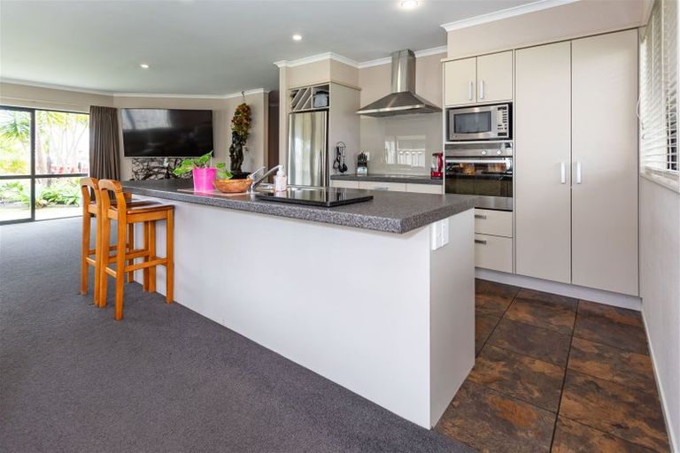 Photo of property in 60 Cholmondeley Crescent, Whitianga, 3510