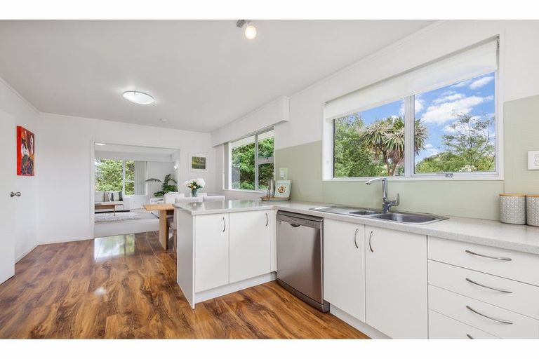 Photo of property in 1b South Pacific Place, Henderson, Auckland, 0612