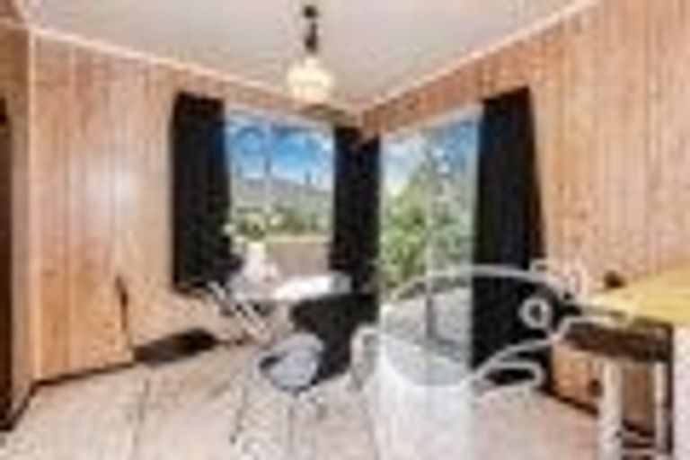 Photo of property in 4 Forest Hill Road, Henderson, Auckland, 0612