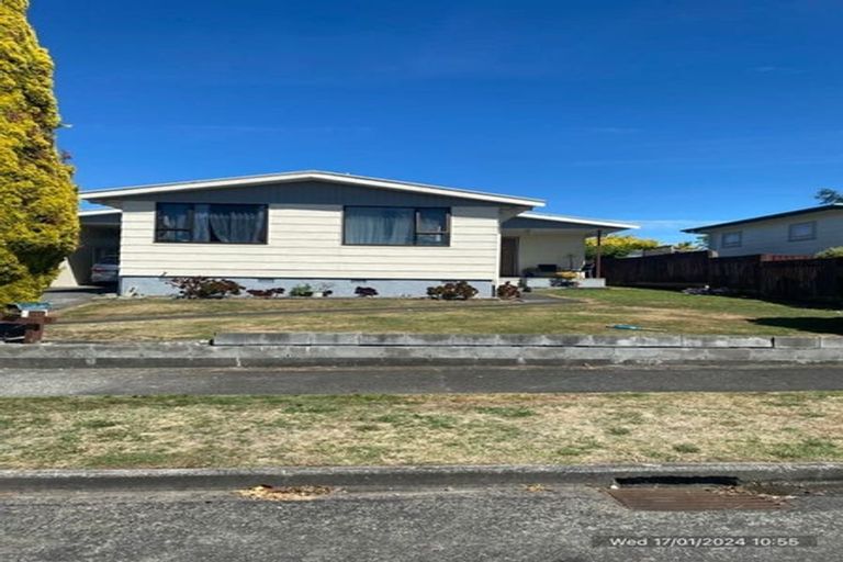 Photo of property in 18 Dewe Avenue, Feilding, 4702