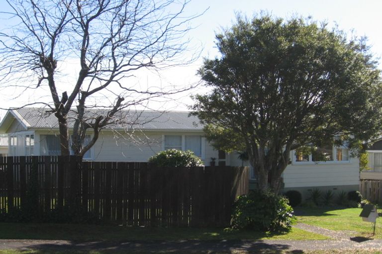 Photo of property in 1 Simon Place, Nawton, Hamilton, 3200