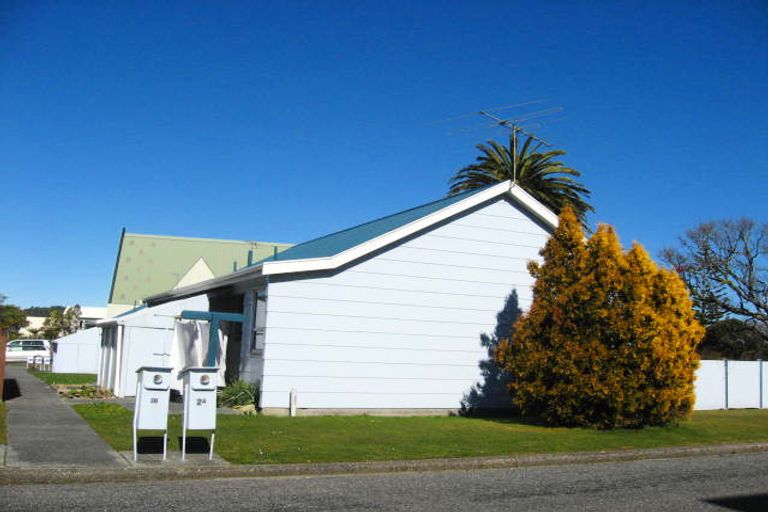 Photo of property in 2 Ngarimu Street, Greymouth, 7805