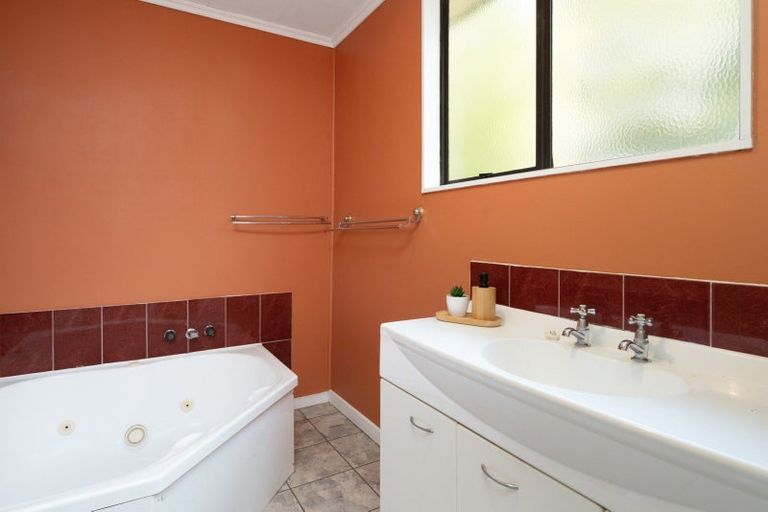 Photo of property in 10 Ward Street, Springlands, Blenheim, 7201