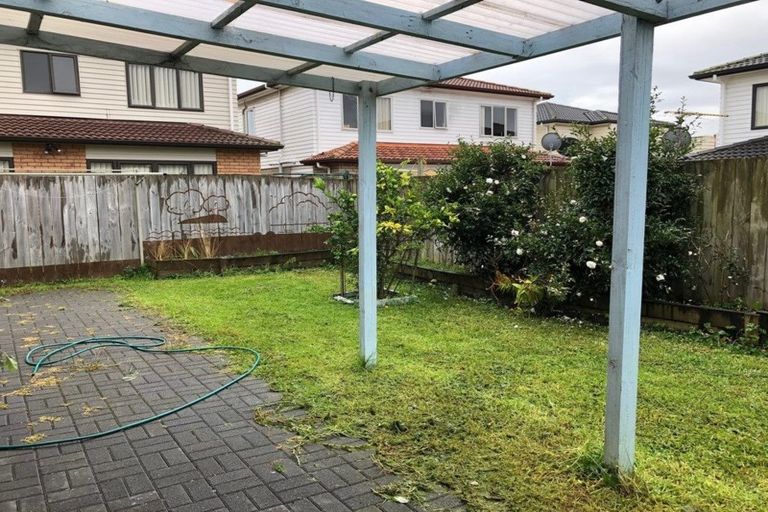 Photo of property in 25 Maypark Crescent, Flat Bush, Auckland, 2016