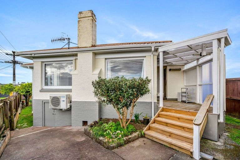 Photo of property in 11a Raumati Crescent, Onerahi, Whangarei, 0110