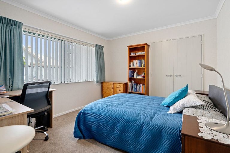 Photo of property in 8 Oaklands Drive, Cambridge, 3434