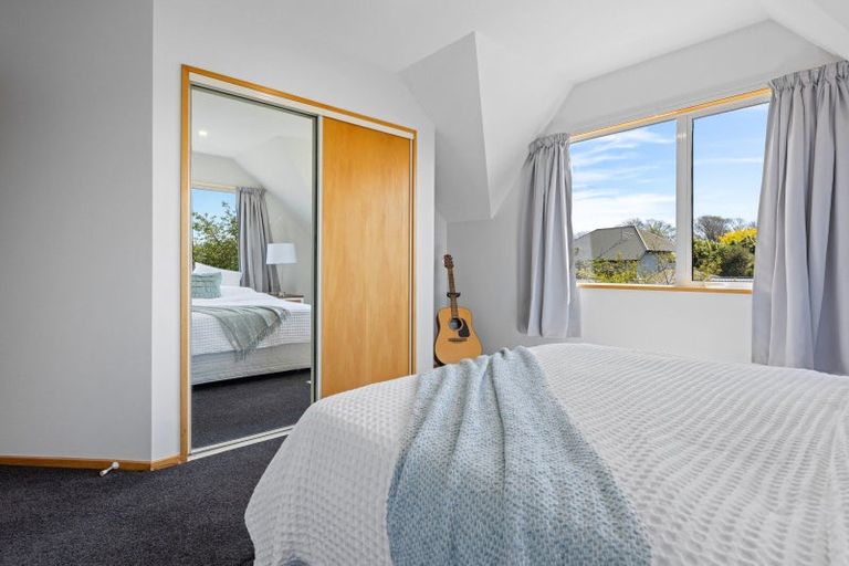 Photo of property in 16 Patricia Place, Harewood, Christchurch, 8051