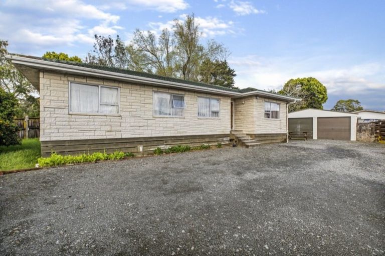 Photo of property in 321 Roscommon Road, Clendon Park, Auckland, 2103