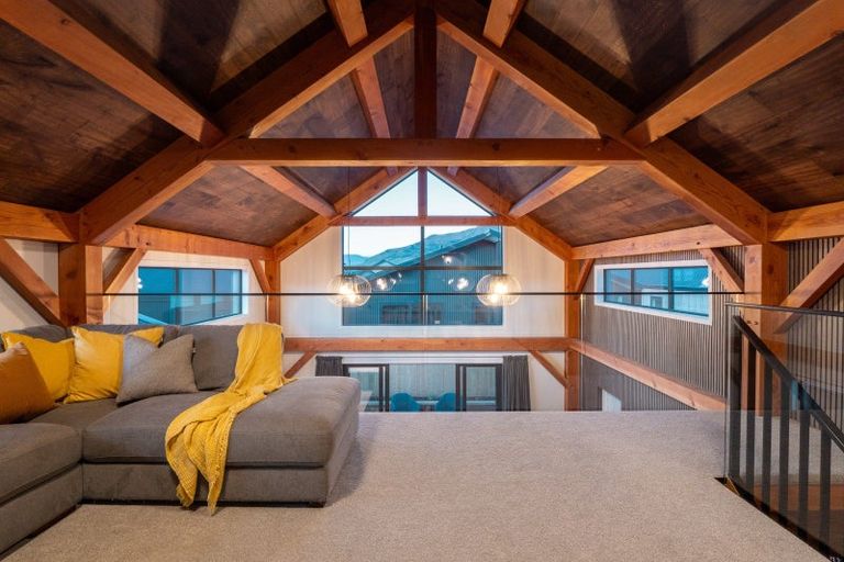 Photo of property in 10 Rushland Road, Jacks Point, 9371