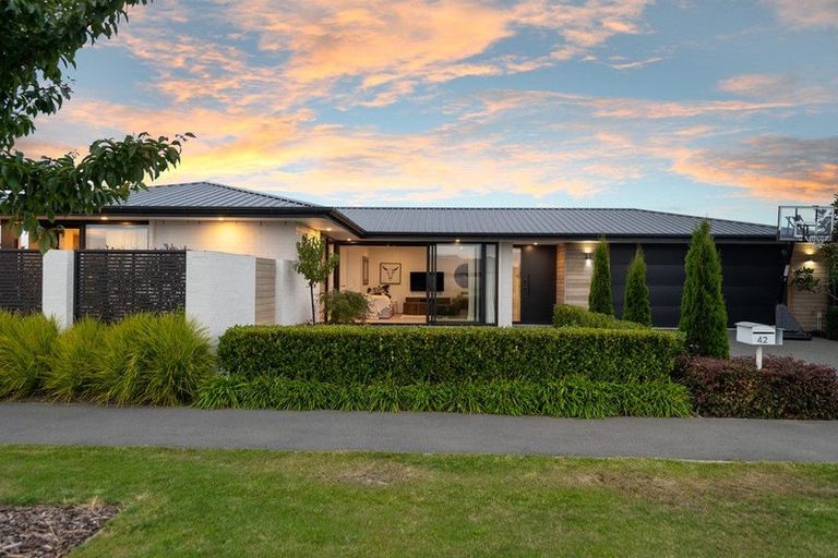 Photo of property in 42 Katrine Drive, Burwood, Christchurch, 8083