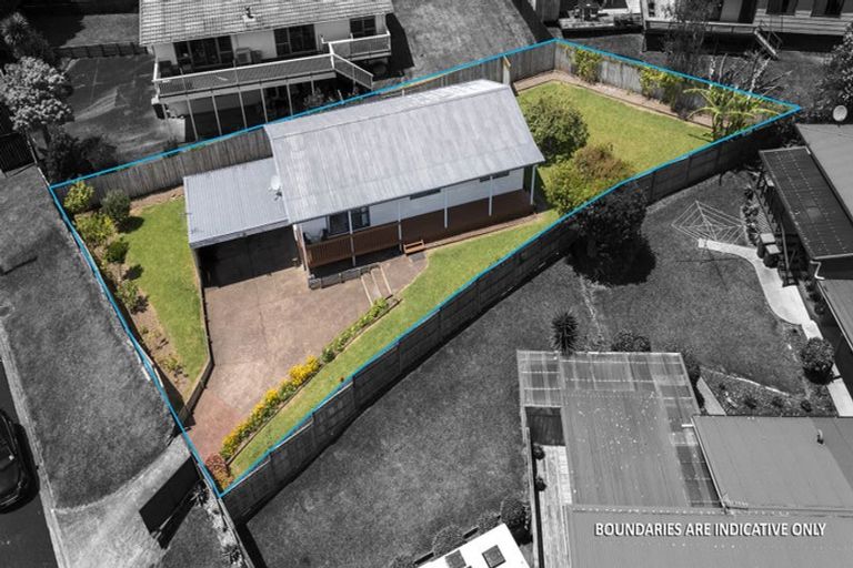 Photo of property in 5 Parrs Cross Road, Henderson, Auckland, 0612