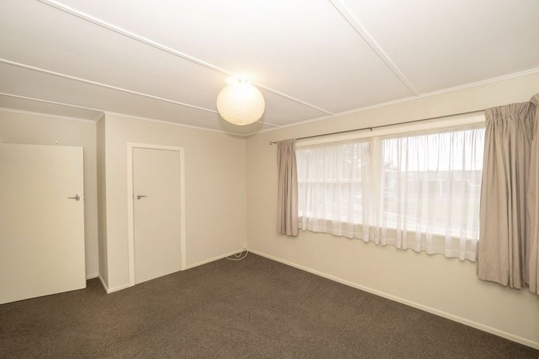 Photo of property in 15 Wavell Crescent, Lansdowne, Masterton, 5810