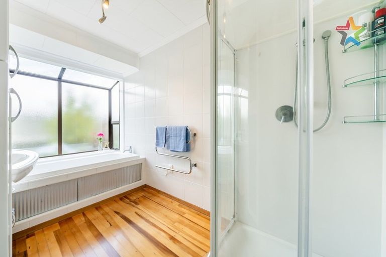 Photo of property in 15 City View Grove, Harbour View, Lower Hutt, 5010