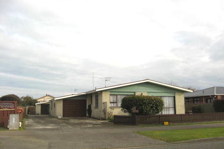 Photo of property in 195 Princes Street, Strathern, Invercargill, 9812