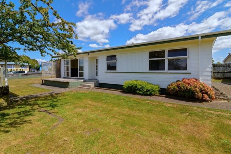 Photo of property in 29 Homedale Street, Pukehangi, Rotorua, 3015