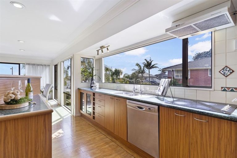 Photo of property in 2/27 Macleans Road, Bucklands Beach, Auckland, 2014