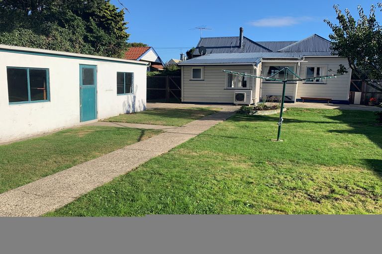 Photo of property in 37 Oxford Street, South Dunedin, Dunedin, 9012