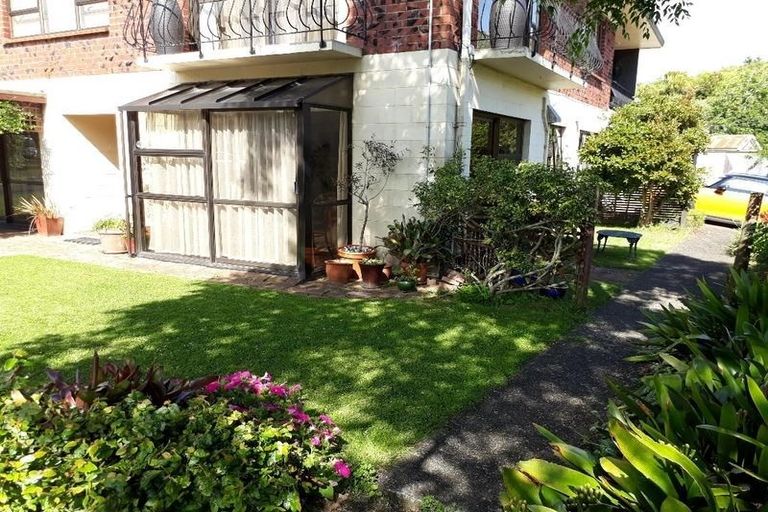 Photo of property in 11a Atkin Avenue, Mission Bay, Auckland, 1071