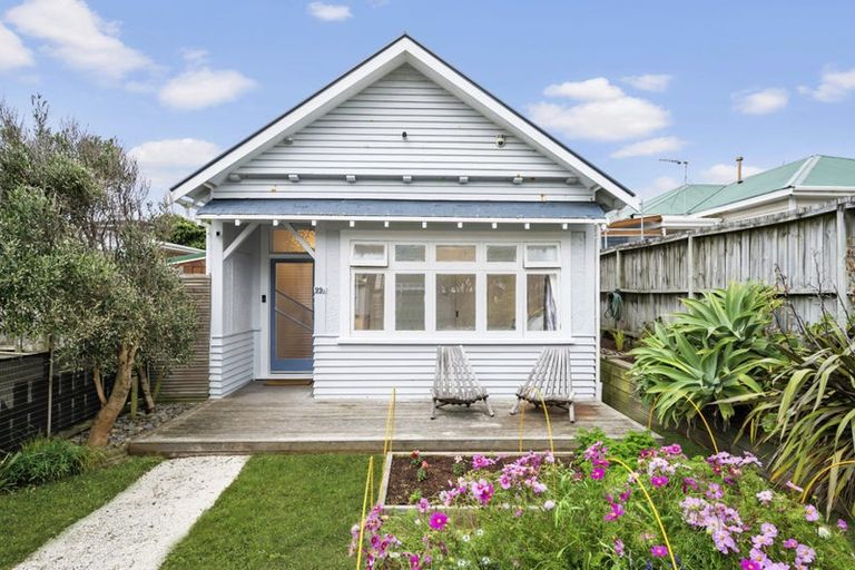 Photo of property in 99a Freyberg Street, Lyall Bay, Wellington, 6022