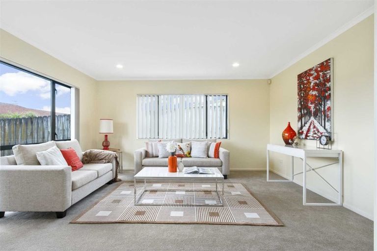 Photo of property in 11 Campile Close, East Tamaki, Auckland, 2016