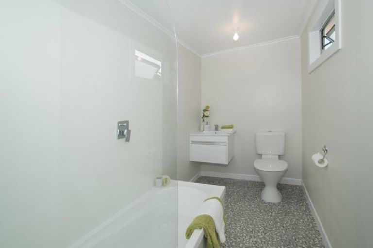 Photo of property in 11 Beach Street, Petone, Lower Hutt, 5012