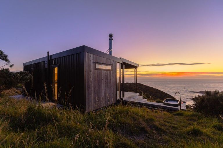 Photo of property in 74 Te Wai Komaru Way, Makara, Wellington, 6972