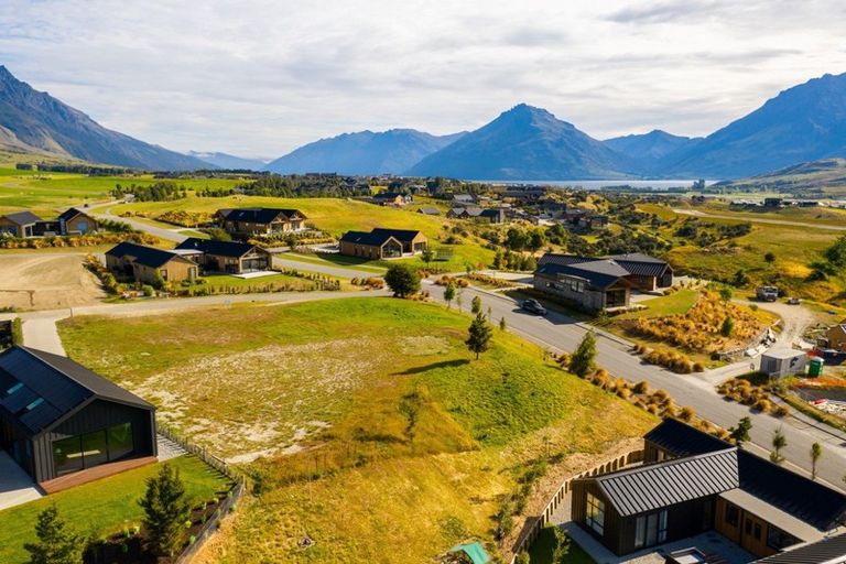 Photo of property in 16 Double Cone Road, Jacks Point, Queenstown, 9371