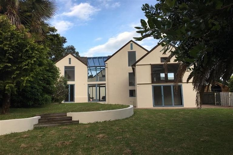 Photo of property in 480a Beach Road, Murrays Bay, Auckland, 0630