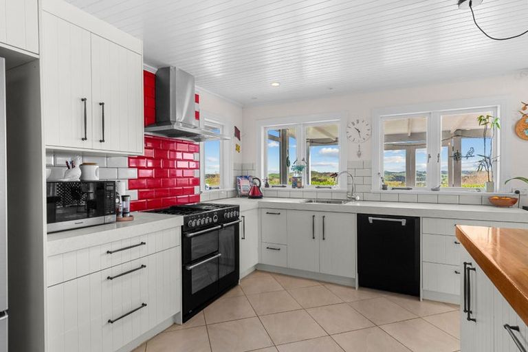 Photo of property in 956 Oneriri Road, Kaiwaka, 0573