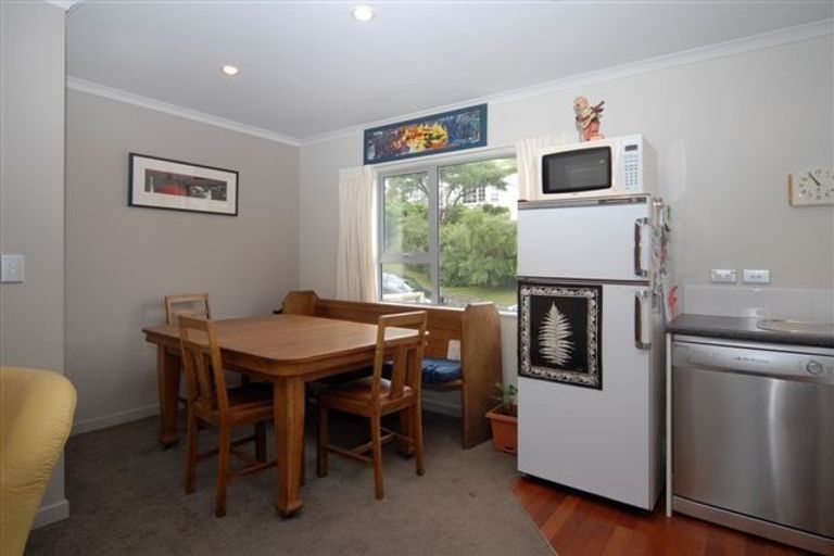 Photo of property in 3b Woodhouse Avenue, Karori, Wellington, 6012