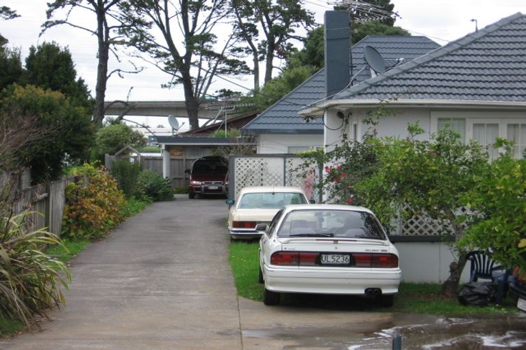Photo of property in 1/15 Pakuranga Road, Pakuranga, Auckland, 2010