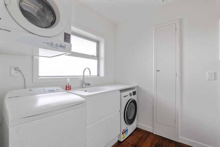 Photo of property in 29 Plympton Street, Brooklands, New Plymouth, 4310