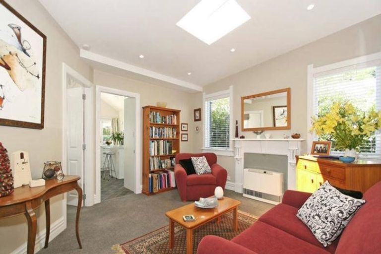 Photo of property in 8 Miro Street, Eastbourne, Lower Hutt, 5013