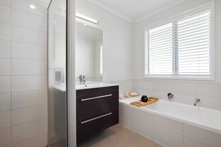 Photo of property in 2 Okohaka Avenue, Glenbrook, Waiuku, 2681