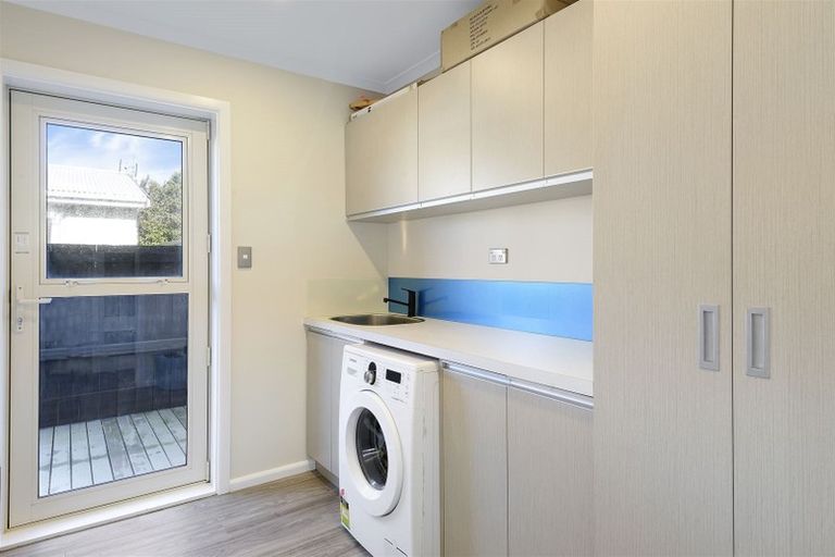 Photo of property in 11 Shaftesbury Street, Avonhead, Christchurch, 8042