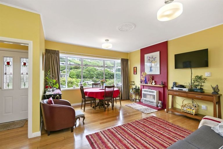 Photo of property in 22 Hathaway Avenue, Karori, Wellington, 6012