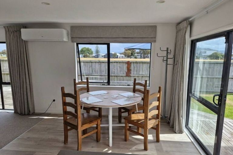 Photo of property in 866a Papamoa Beach Road, Papamoa Beach, Papamoa, 3118