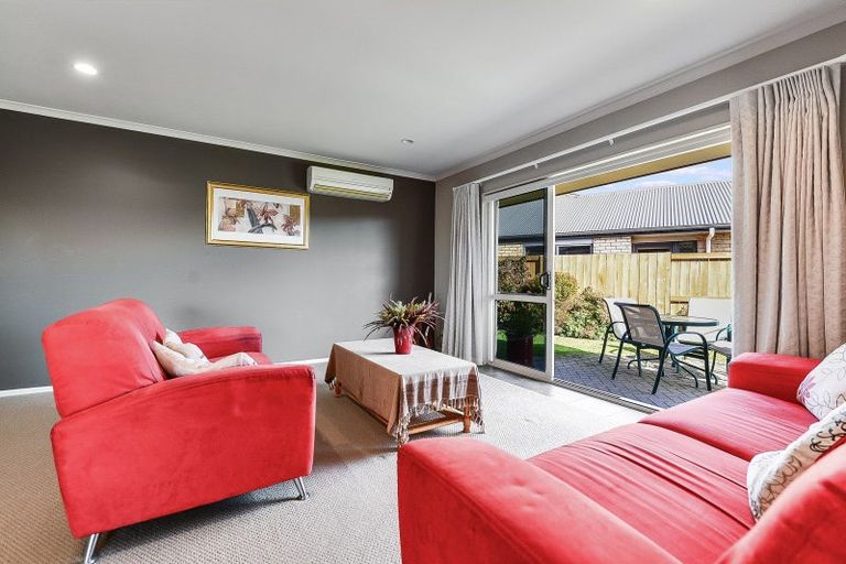 Photo of property in 12 Everton Place, Grandview Heights, Hamilton, 3200