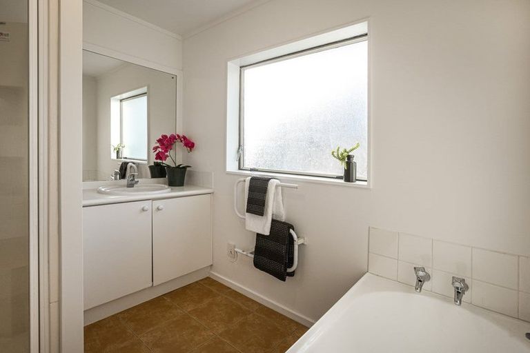 Photo of property in 11b Mcgowan Place, Orewa, 0931