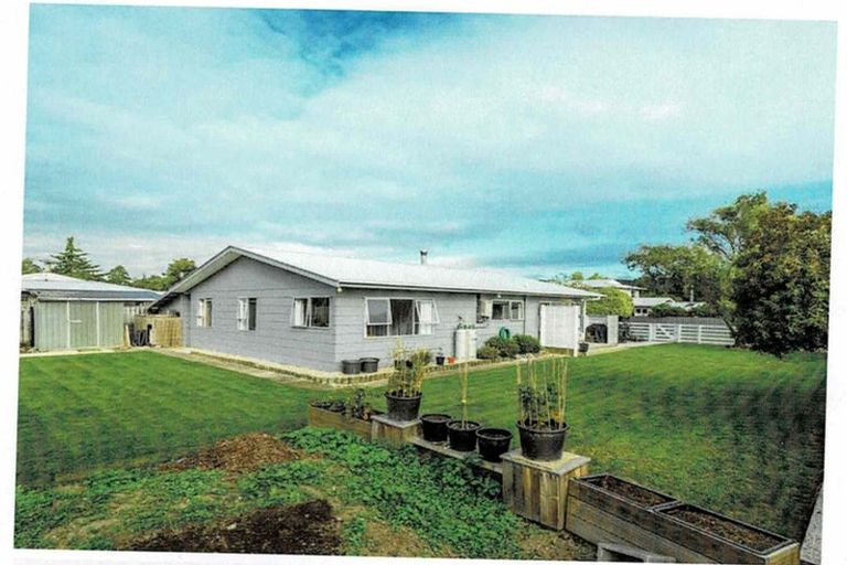 Photo of property in 6 Windlesham Place, Wakefield, 7025