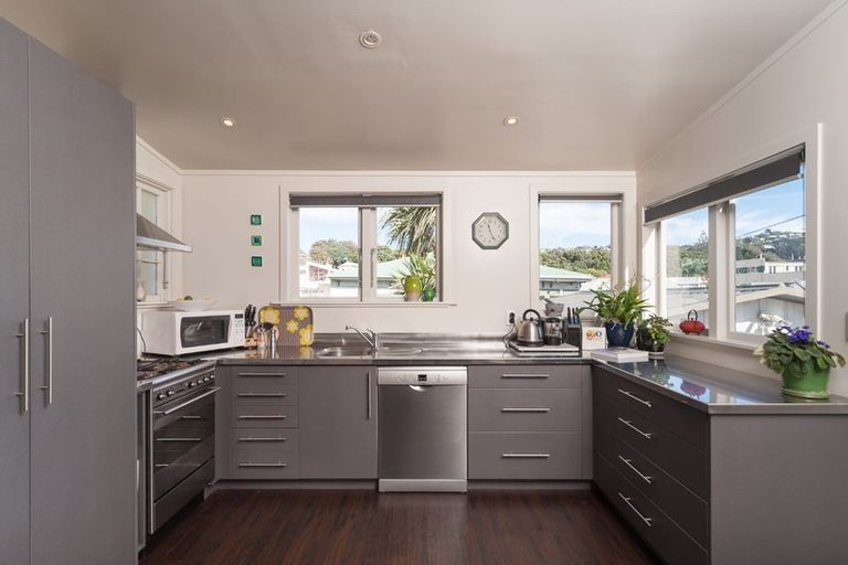 Photo of property in 18 Princess Terrace, Newtown, Wellington, 6021